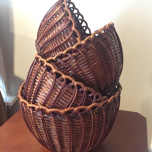Set of 4 round nesting wicker baskets - Picture 1 of 8